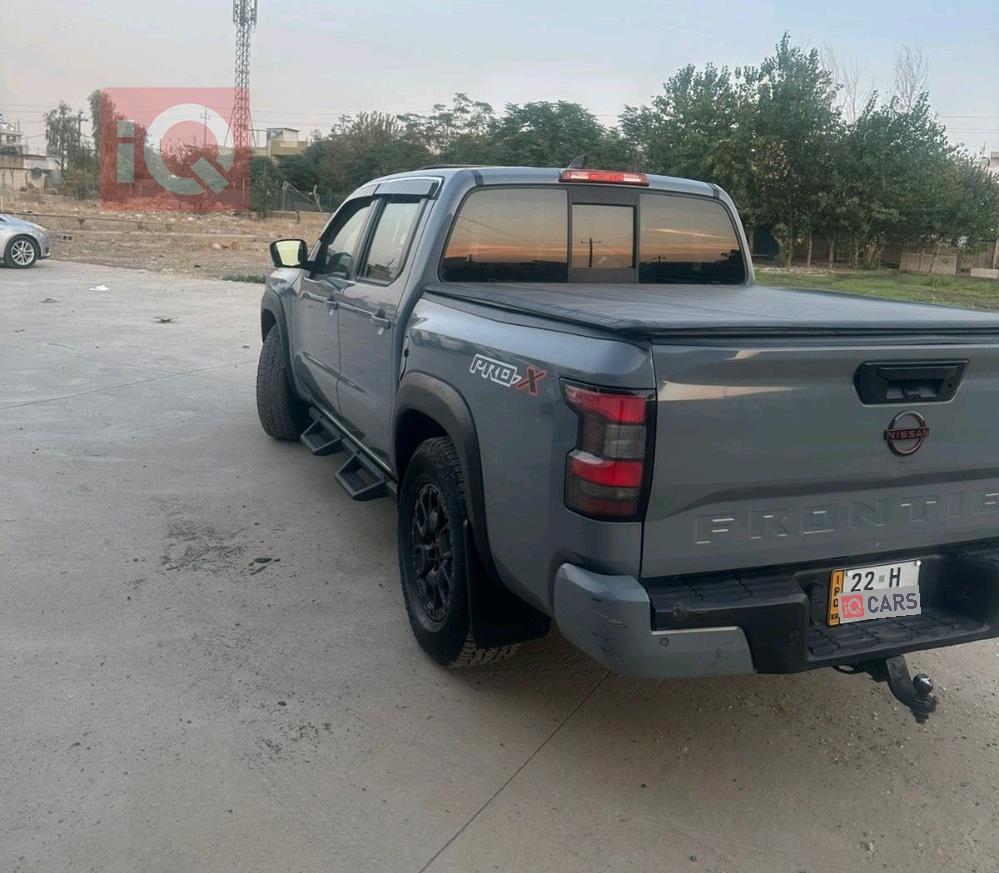 نیسان فرۆنتیر